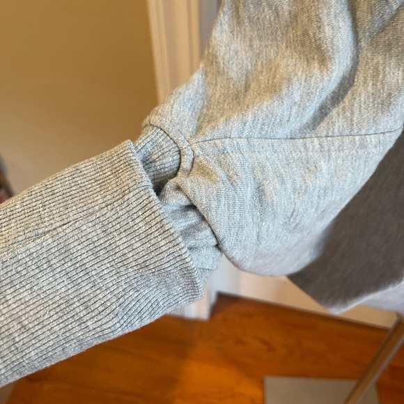 Women’s Gray Sweatshirt Open Oversized Shrug - Picture 2 of 6